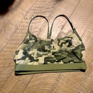 Reebok CrossFit Sports bra great to chase after those gains🥳💪🏼